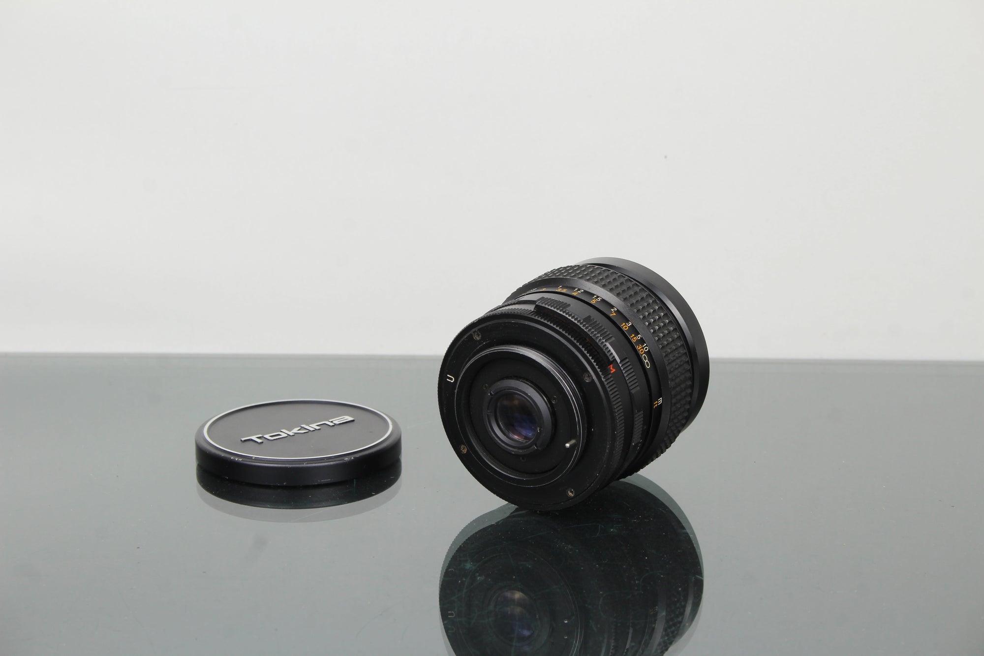 Tokina Weitwinkel-Auto 1:2.8 f=28mm M42-Montage