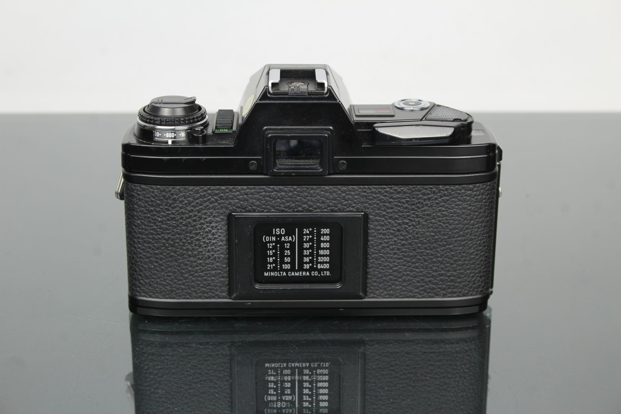Minolta X-300 + MD Rokkor 50mm 1:1.7 55mm Objektiv