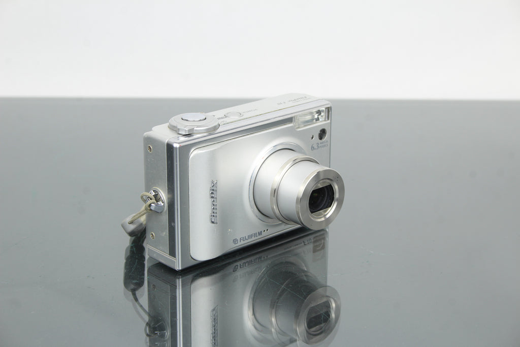 Fujifilm Finepix F10