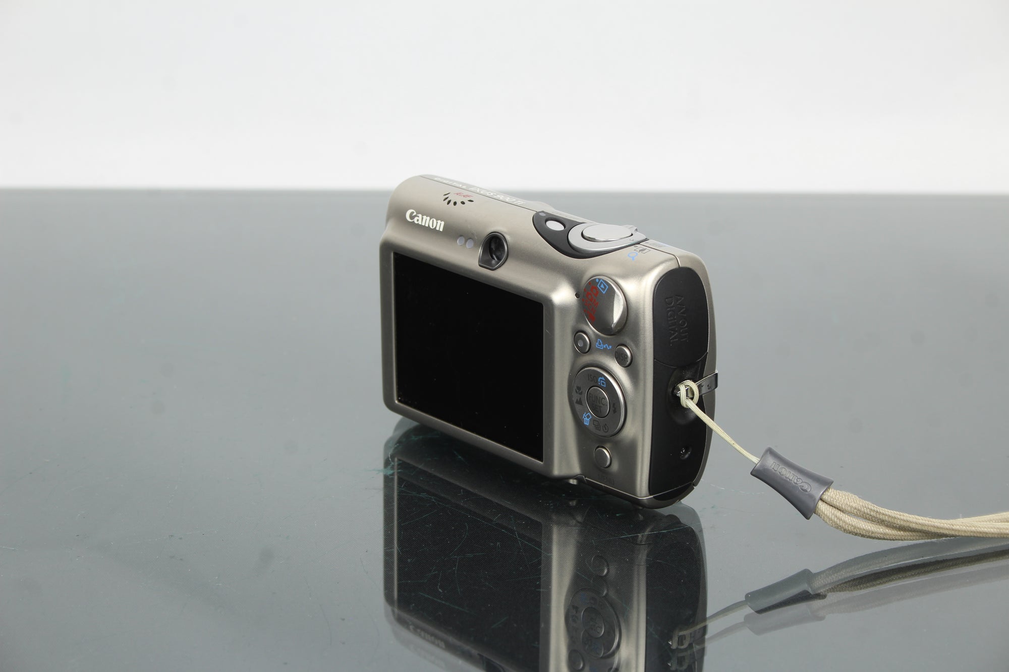 Canon Digital IXUS 900TI