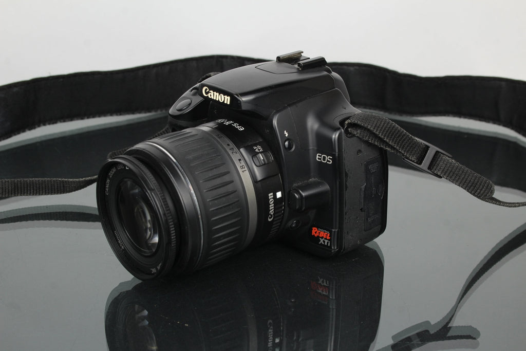 Canon EOS Rebel XTI + 18 - 55mm 1:3.5 - 5.6 Canon EF - S lens - Dutch|Thrift