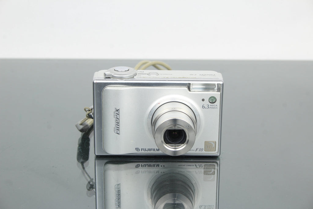 Fujifilm Finepix F10 - Dutch|Thrift
