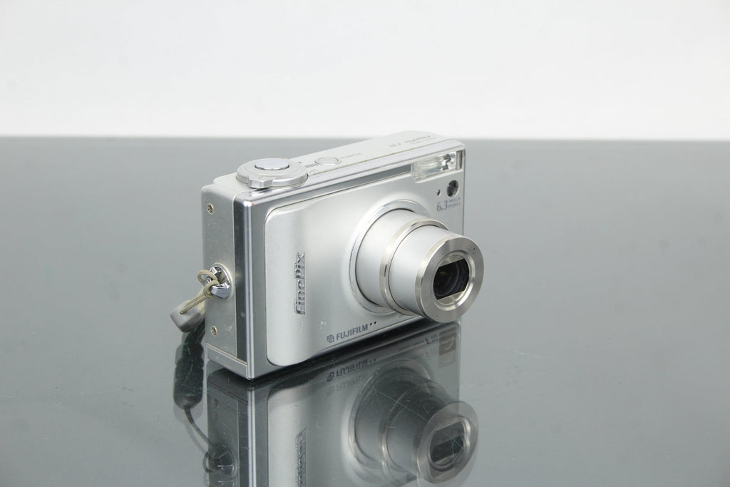 Fujifilm Finepix F10 - Dutch|Thrift