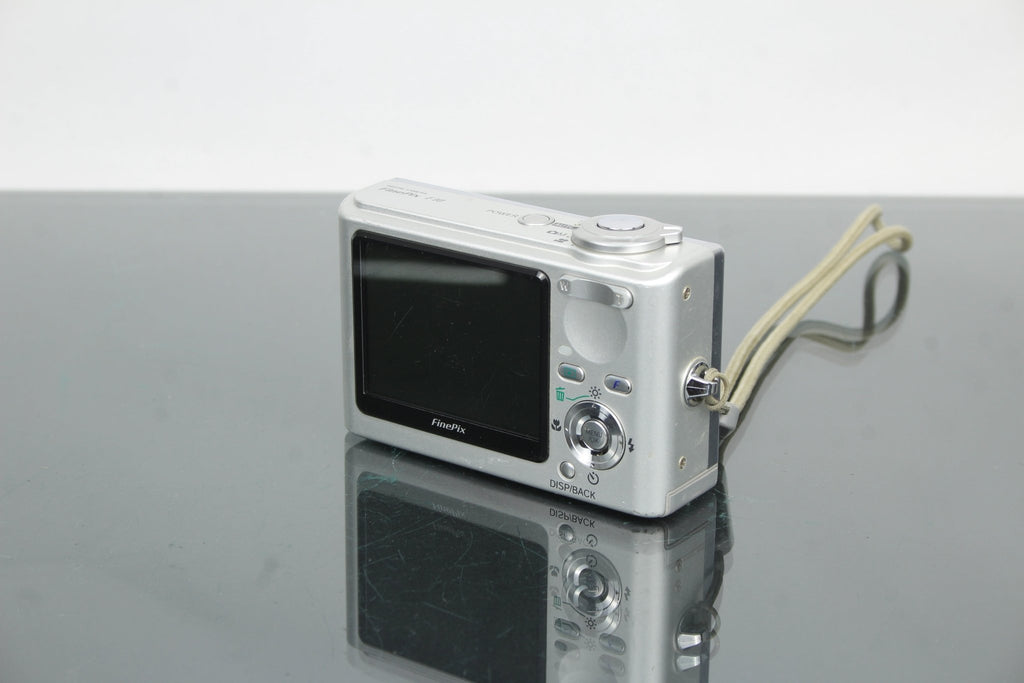 Fujifilm Finepix F10 - Dutch|Thrift