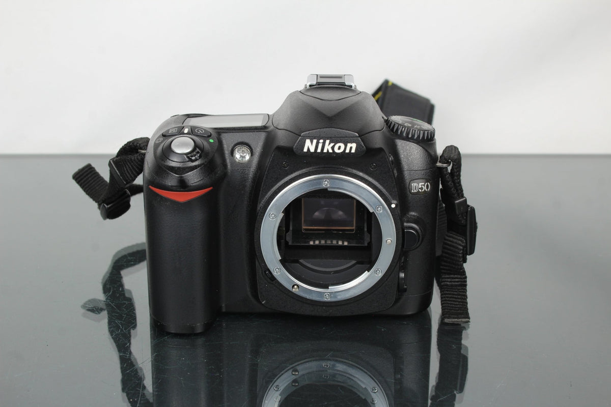 Nikon D50 - Dutch|Thrift