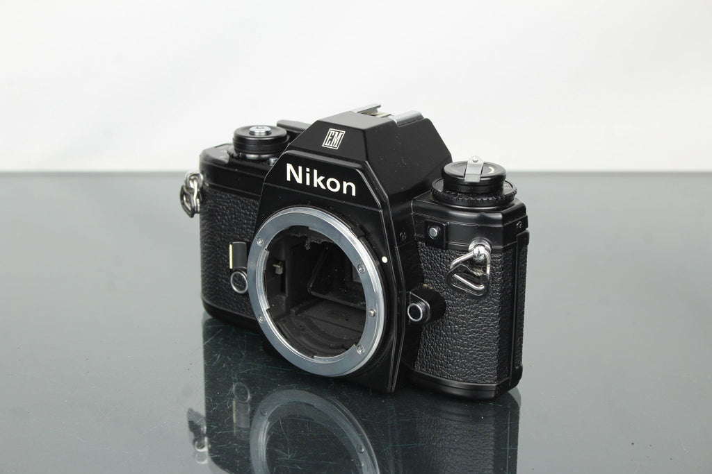 Nikon EM - Dutch|Thrift
