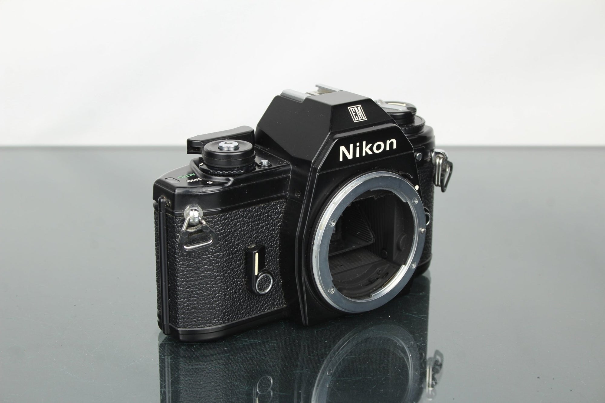 Nikon EM - Dutch|Thrift