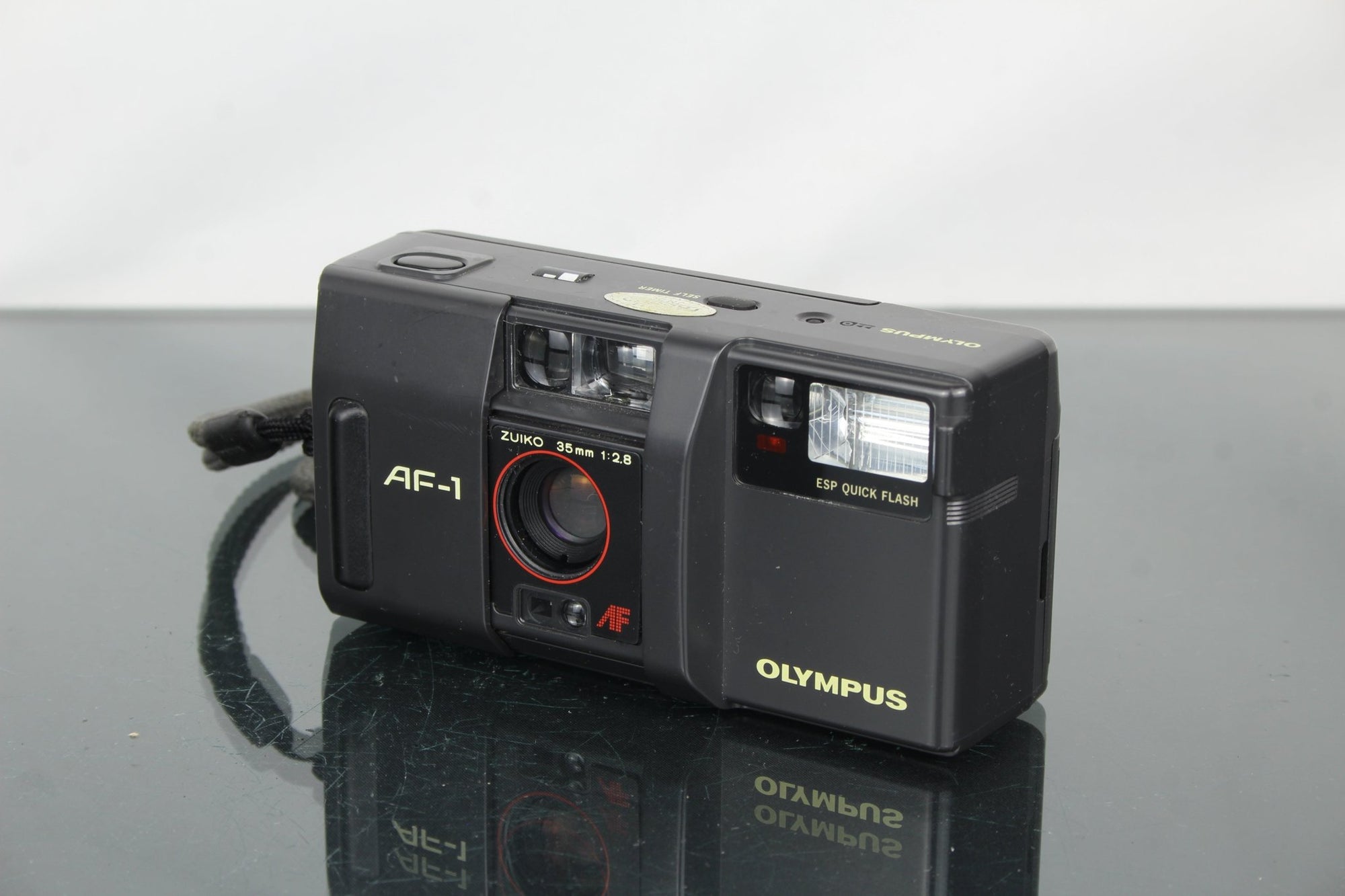 Olympus AF - 1 - Dutch|Thrift