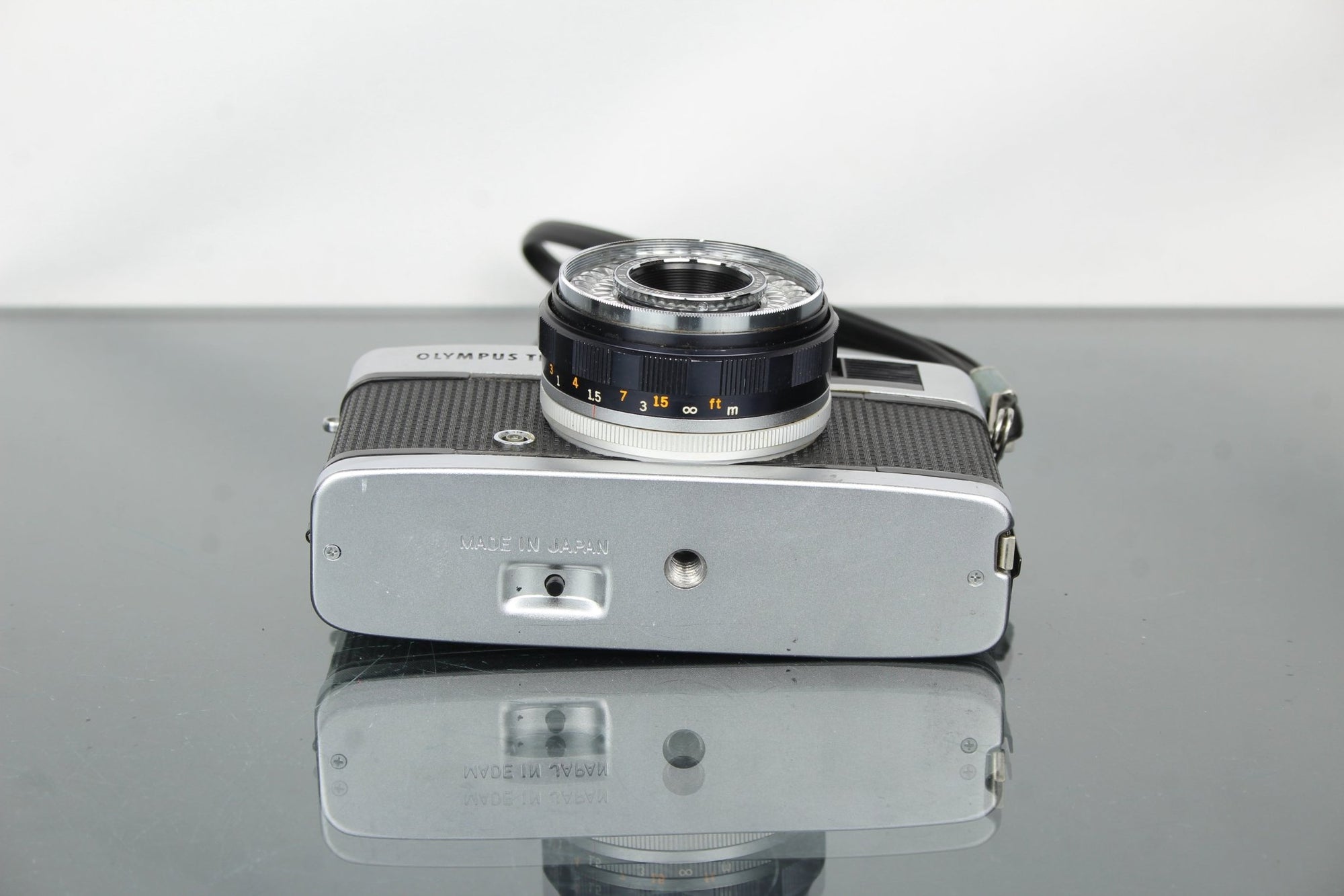 Olympus Trip 35 - Dutch|Thrift