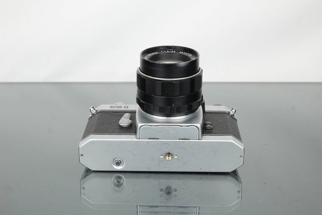 Pentax ES 2 + Super - Takumar 1:1.8/55 m42 - Dutch|Thrift