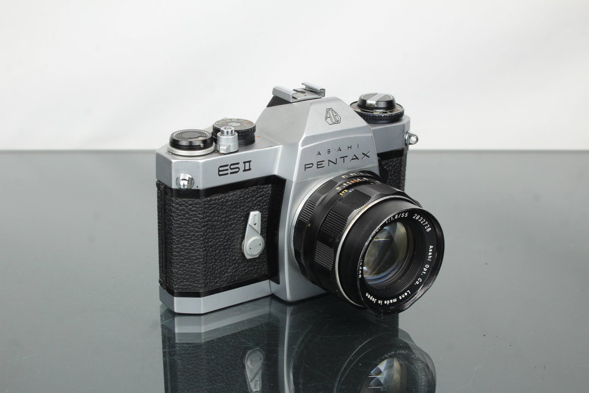 Pentax ES 2 + Super - Takumar 1:1.8/55 m42 - Dutch|Thrift