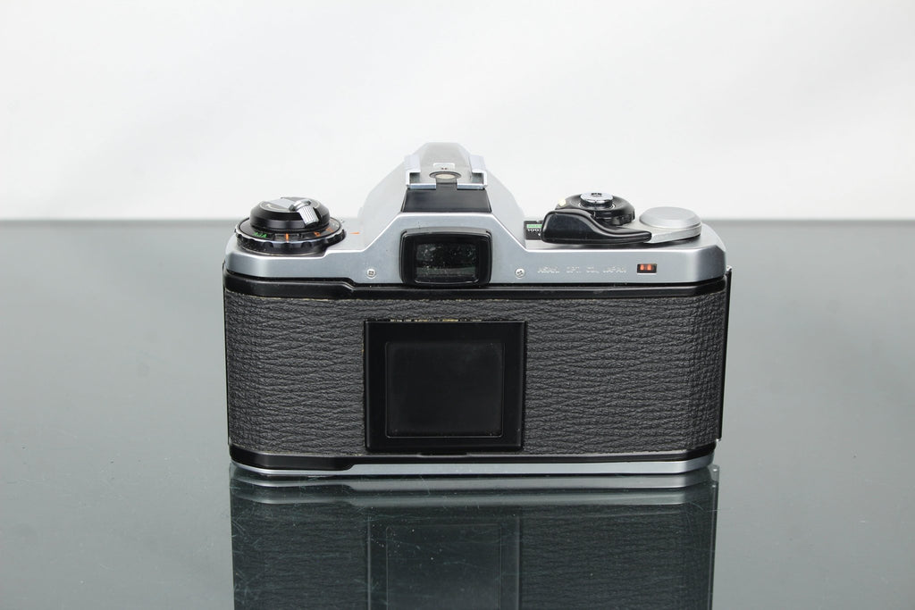 Pentax ME + Pentax 1:1.7 50mm lens - Dutch|Thrift