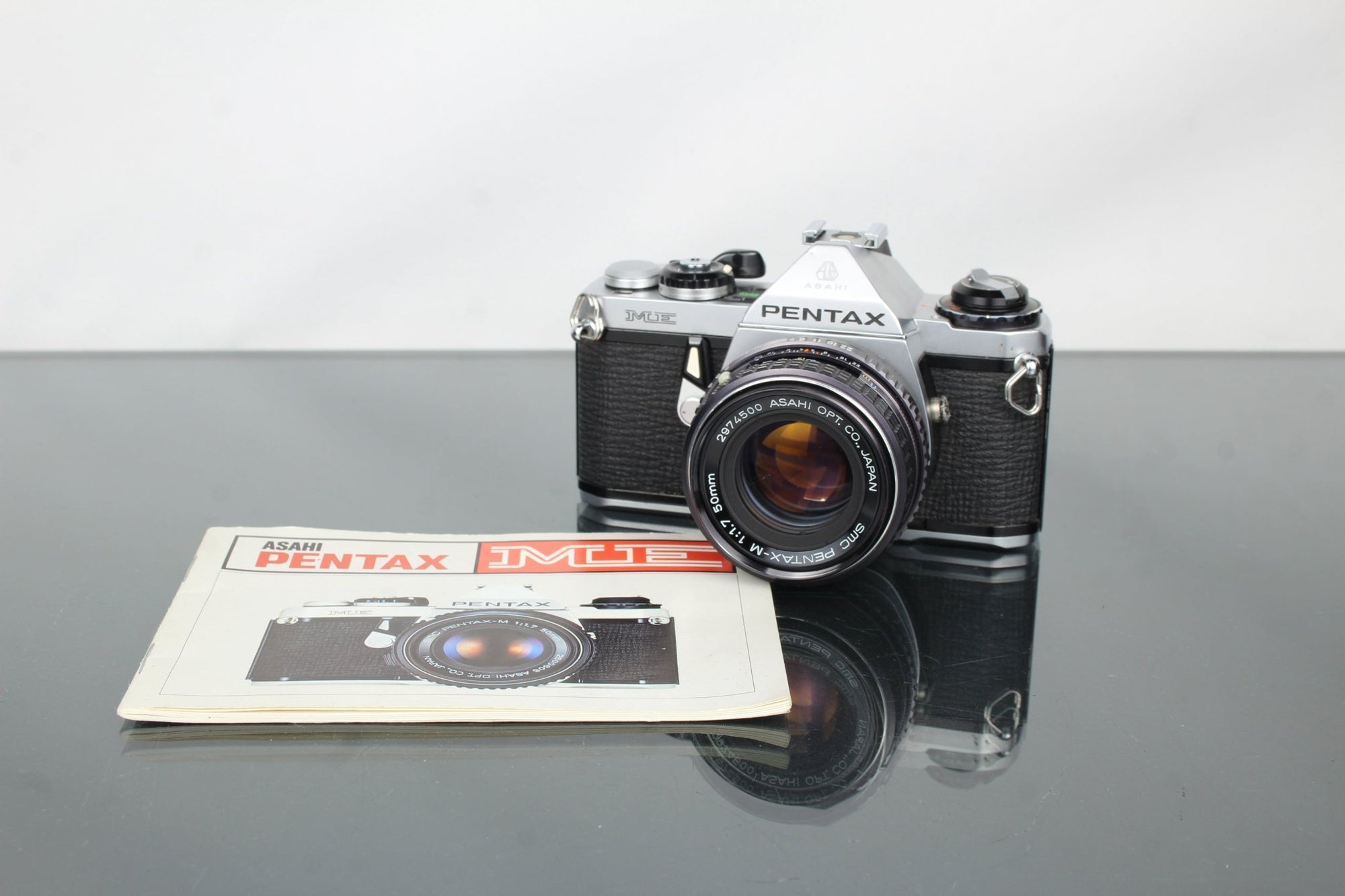 Pentax ME + Pentax 1:1.7 50mm lens - Dutch|Thrift