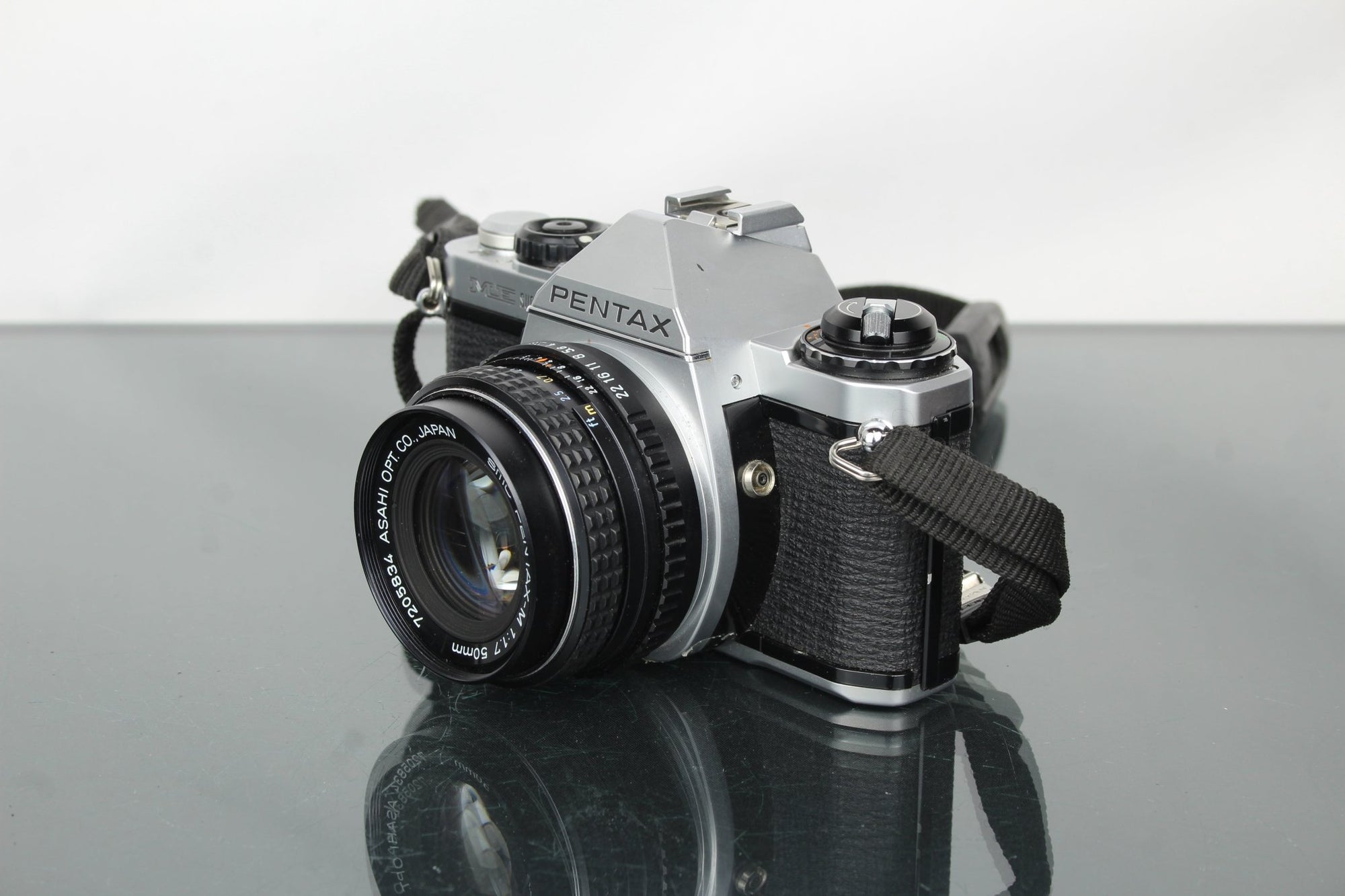Pentax ME Super + 50mm 1.7 Pentax lens - Dutch|Thrift