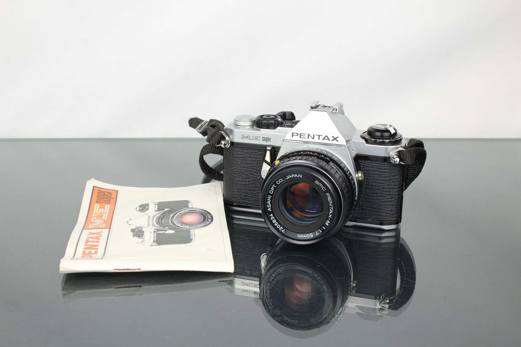 Pentax ME Super + 50mm 1.7 Pentax lens - Dutch|Thrift