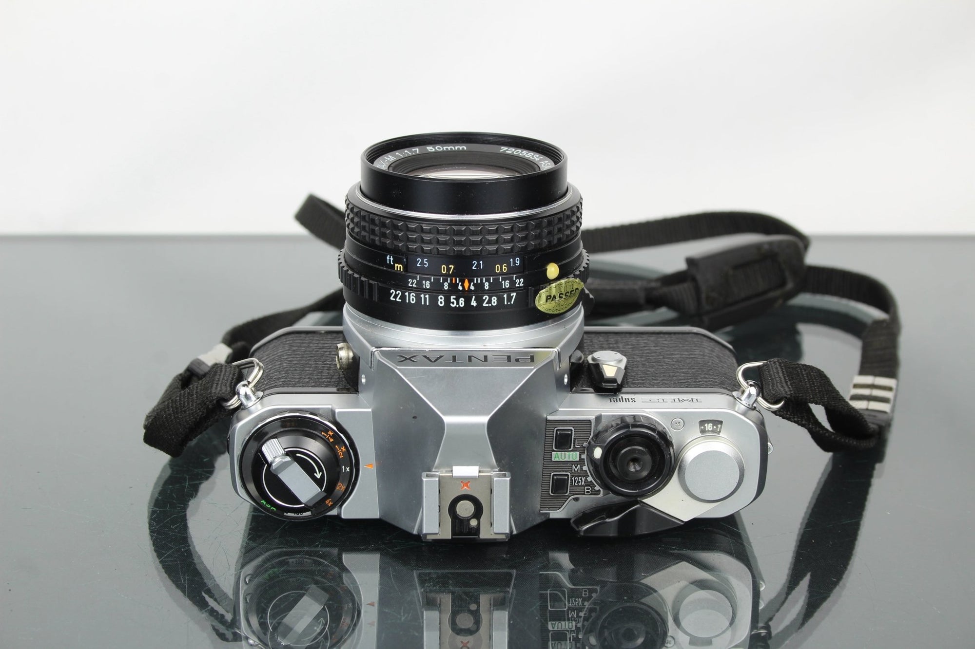 Pentax ME Super + 50mm 1.7 Pentax lens - Dutch|Thrift