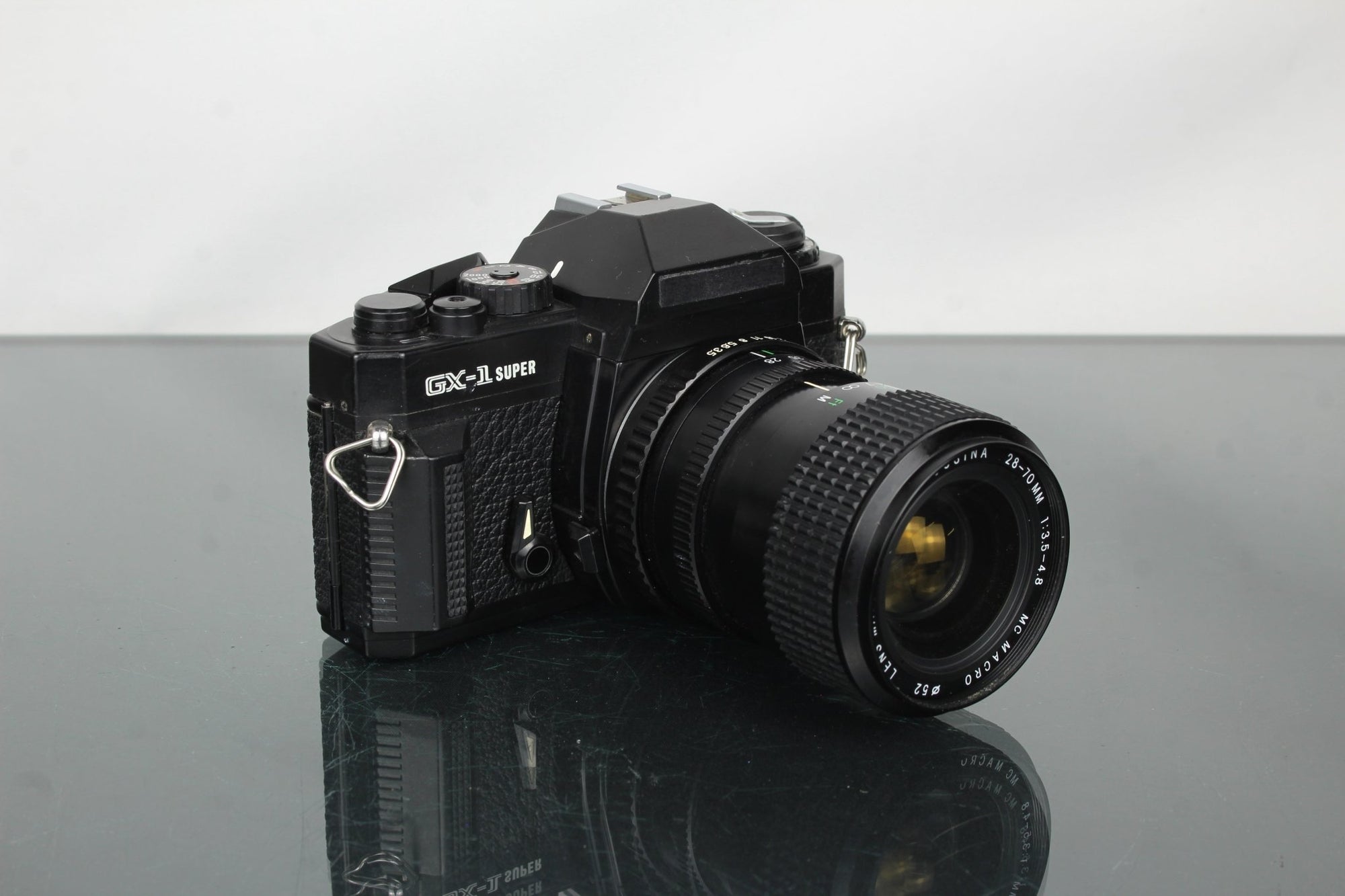 Petri GX - 1 Super + Cosina 28 - 70mm 1:3.5 - 4.8 lens - Dutch|Thrift