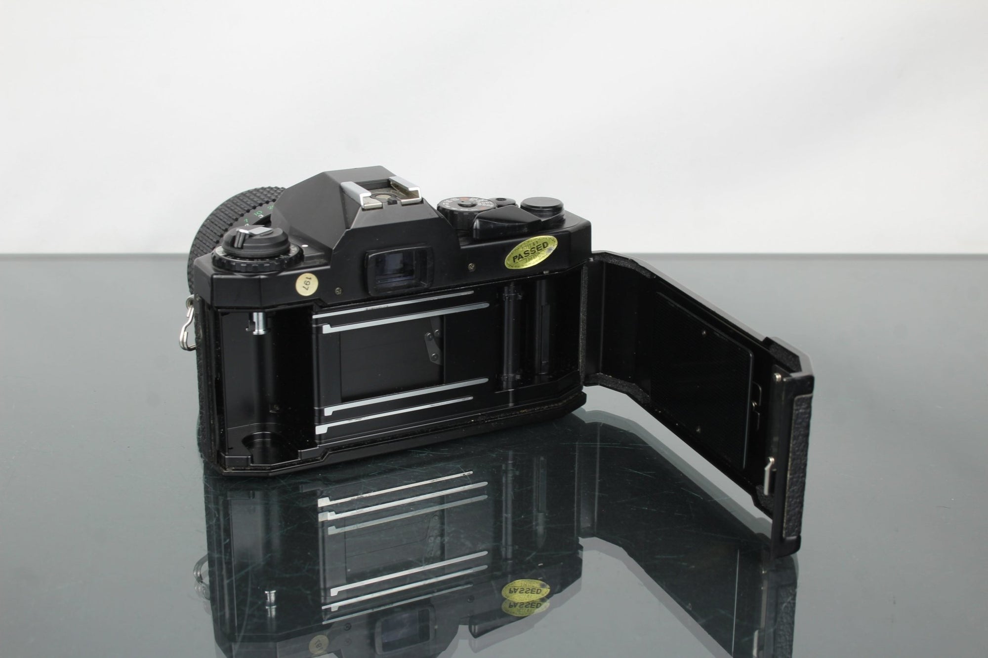 Petri GX - 1 Super + Cosina 28 - 70mm 1:3.5 - 4.8 lens - Dutch|Thrift