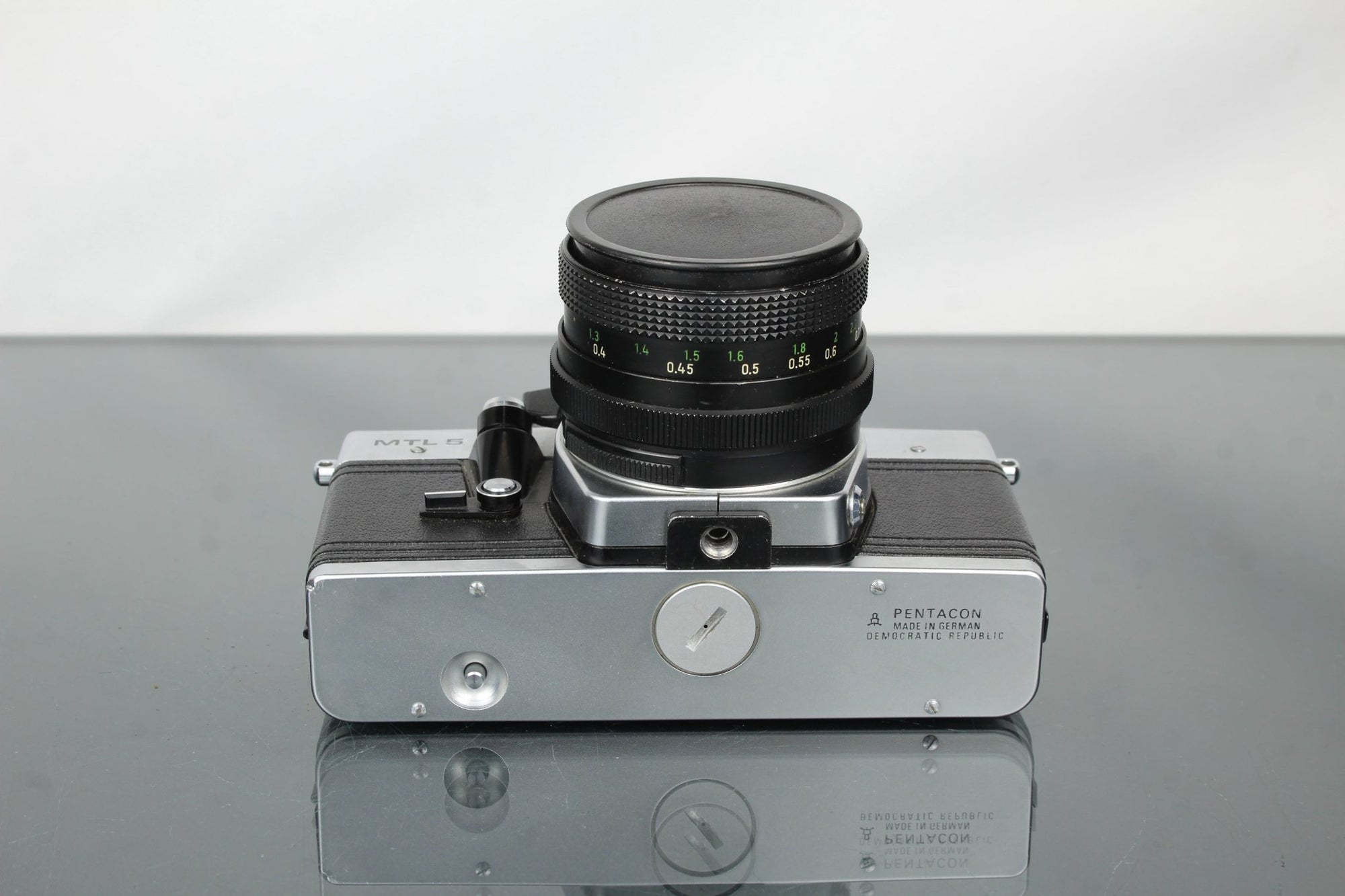 Praktica MTL 5 + Pentacon 1.8/50 lens - Dutch|Thrift